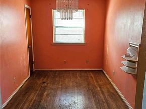 1708  Walmsley Avenue , Dallas Texas 75208