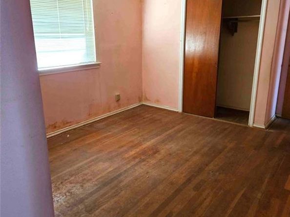 1708  Walmsley Avenue , Dallas Texas 75208