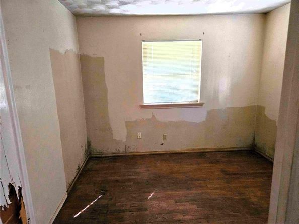 1708  Walmsley Avenue , Dallas Texas 75208