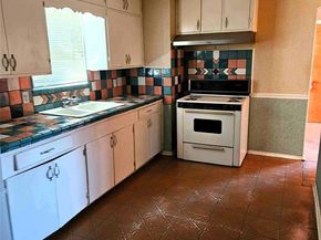 1708  Walmsley Avenue , Dallas Texas 75208