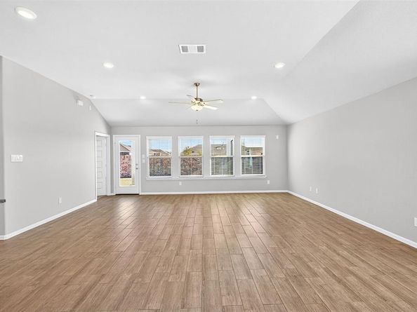 7236  Fairholt Road , Pilot Point Texas 76258