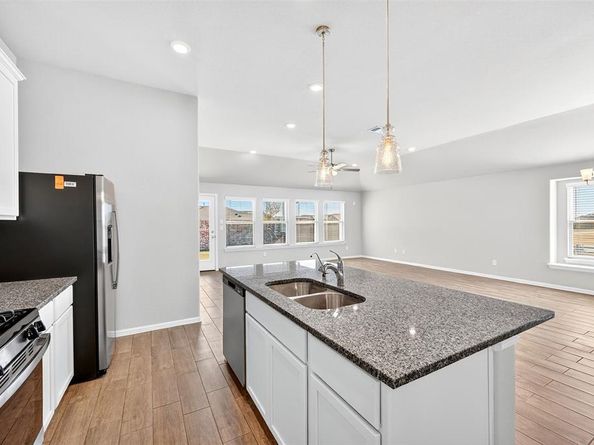 7236  Fairholt Road , Pilot Point Texas 76258