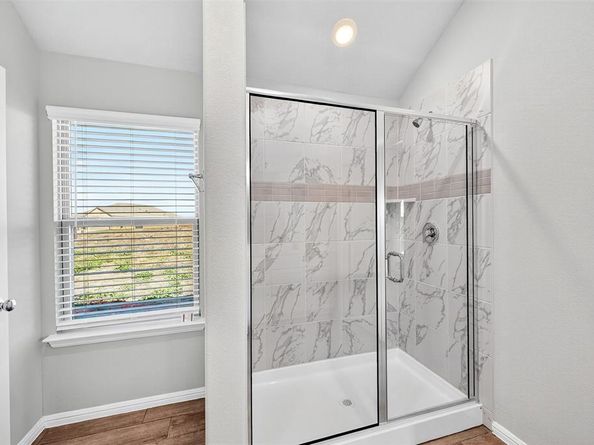 7236  Fairholt Road , Pilot Point Texas 76258