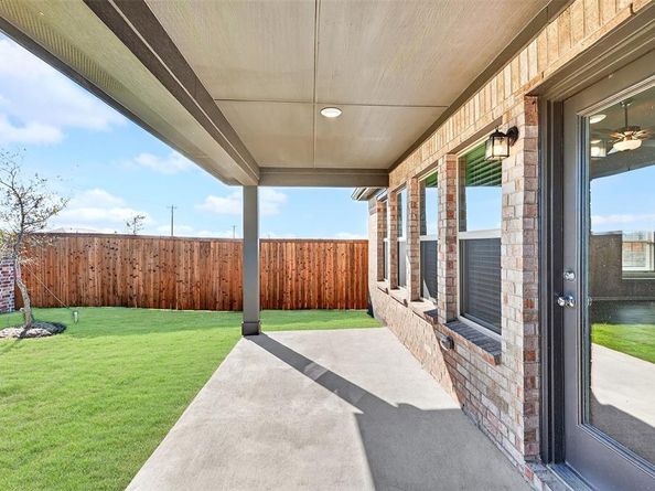 7236  Fairholt Road , Pilot Point Texas 76258