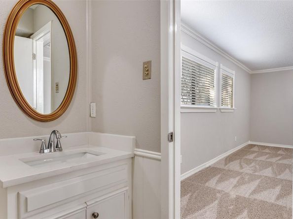 411  Washington Drive , Arlington Texas 76011