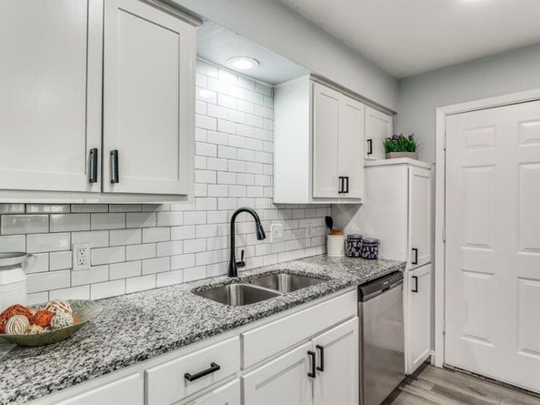 1909  Azalea Street , Denton Texas 76205