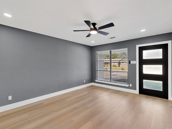 2358  Inca Drive , Dallas Texas 75216