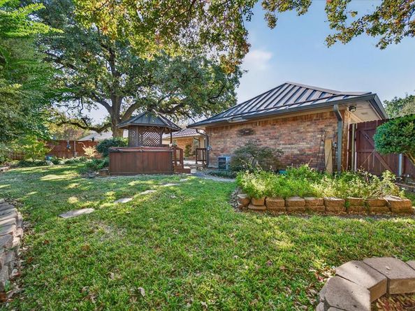 7009  Lake Louise Drive , Arlington Texas 76016