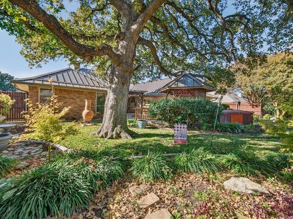 7009  Lake Louise Drive , Arlington Texas 76016