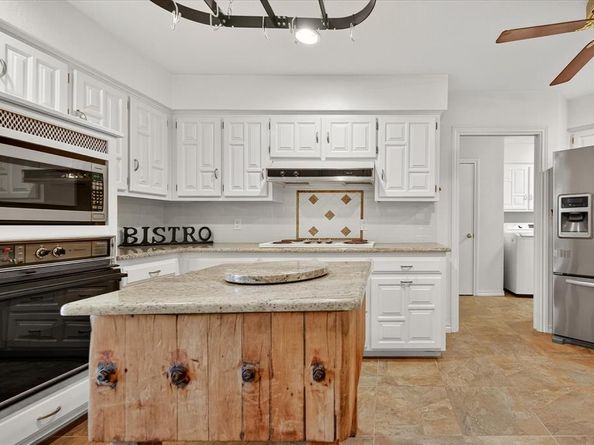 7009  Lake Louise Drive , Arlington Texas 76016