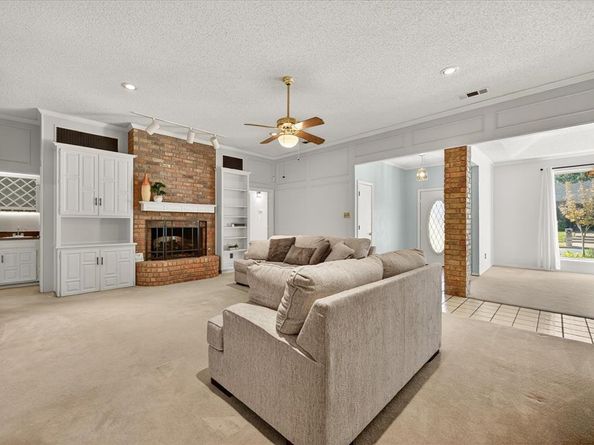 7009  Lake Louise Drive , Arlington Texas 76016