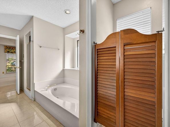 7009  Lake Louise Drive , Arlington Texas 76016