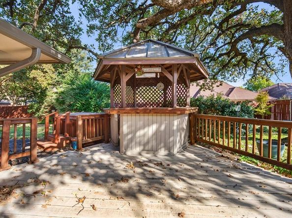 7009  Lake Louise Drive , Arlington Texas 76016