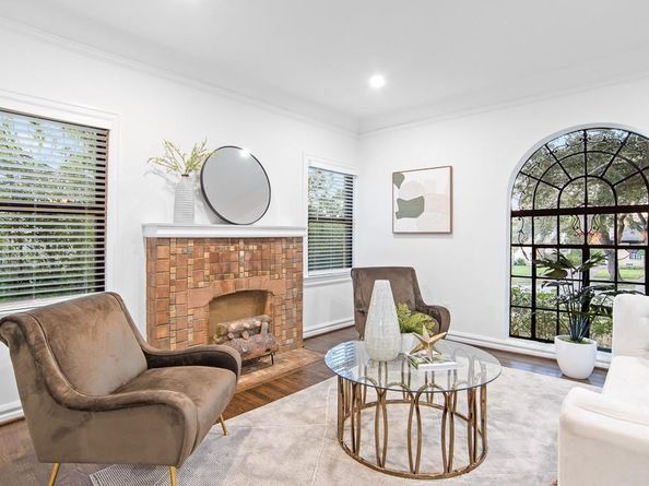 1835  Cedar Crest Boulevard , Dallas Texas 75203