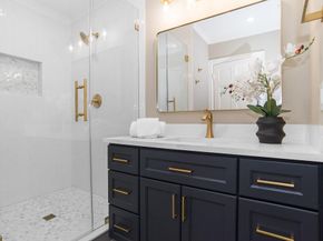 1835  Cedar Crest Boulevard , Dallas Texas 75203