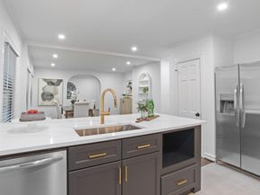 1835  Cedar Crest Boulevard , Dallas Texas 75203