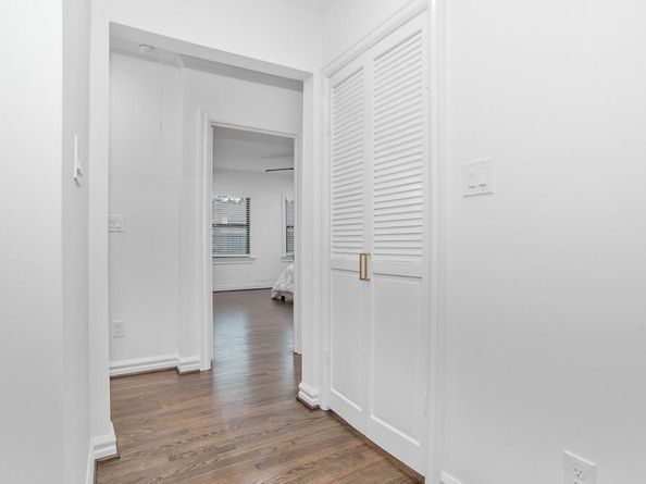 1835  Cedar Crest Boulevard , Dallas Texas 75203