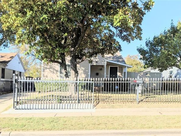 3223  ASTER Street , Dallas Texas 75211