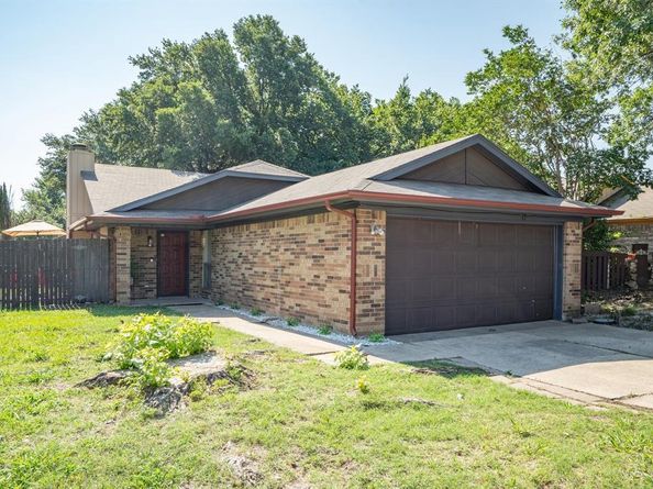 5106  Lakeridge Court , Garland Texas 75043