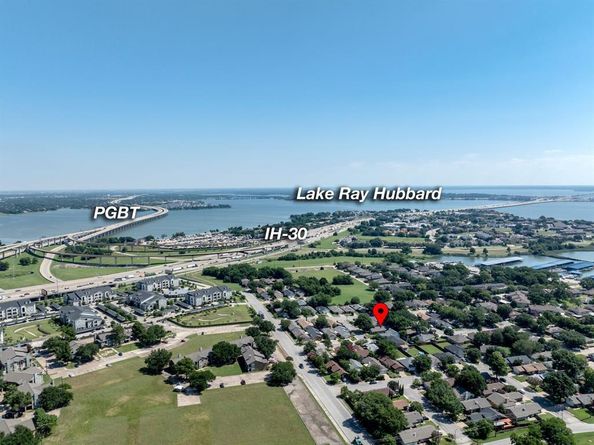 5106  Lakeridge Court , Garland Texas 75043