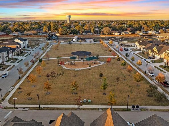 7401  Sunset Boulevard , Rowlett Texas 75088