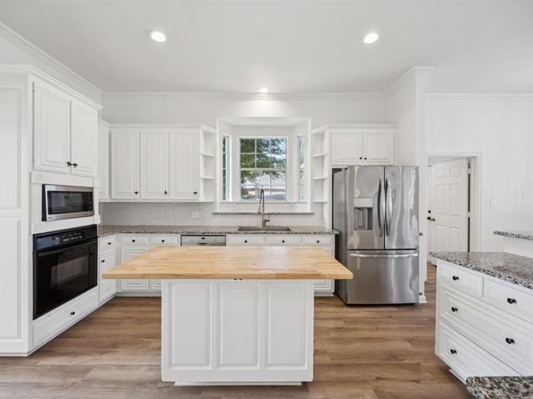 5620 S Archbridge Court , Arlington Texas 76017