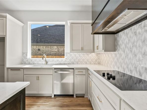 904  Boston Lane , River Oaks Texas 76114