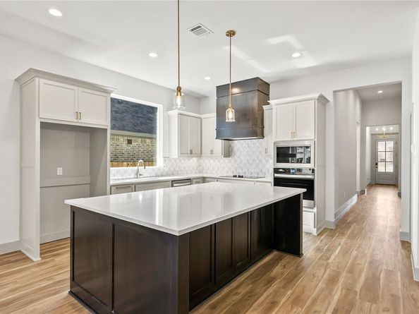 904  Boston Lane , River Oaks Texas 76114