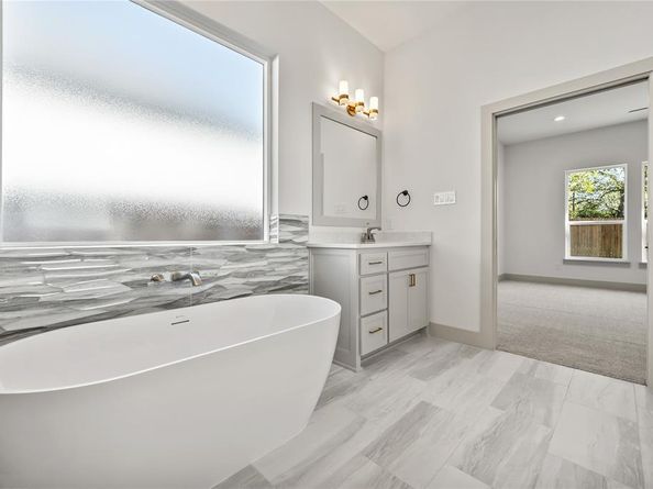 904  Boston Lane , River Oaks Texas 76114