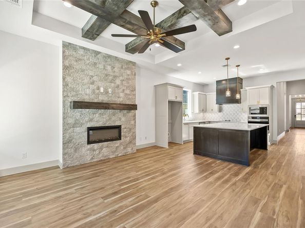 904  Boston Lane , River Oaks Texas 76114