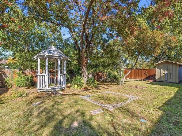 3921  Douglas Drive , Garland Texas 75041