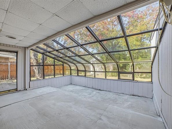 3921  Douglas Drive , Garland Texas 75041