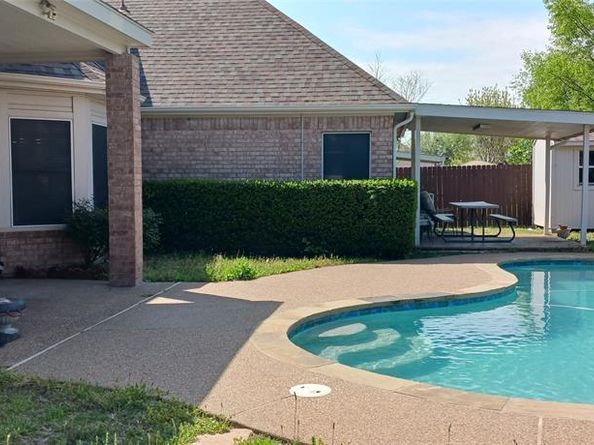 6049  Bent Creek Drive , Haltom City Texas 76137