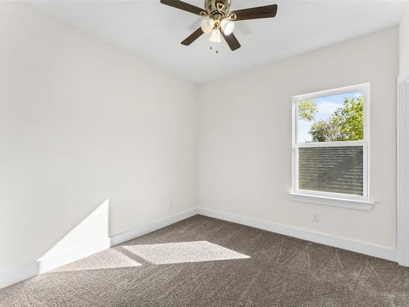 501 N Moore Street , Dallas Texas 75203