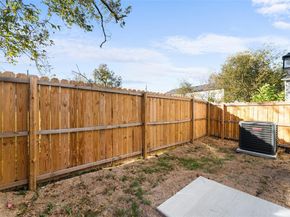 501 N Moore Street , Dallas Texas 75203