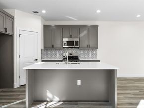 501 N Moore Street , Dallas Texas 75203