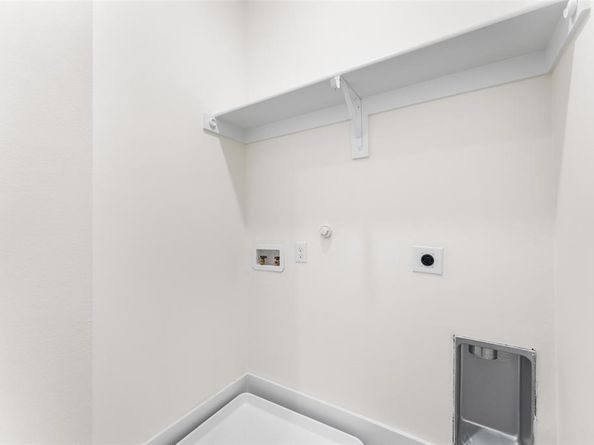 501 N Moore Street , Dallas Texas 75203