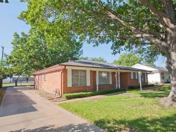 906  Sam Hill Street , Irving Texas 75062