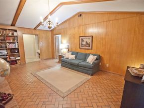906  Sam Hill Street , Irving Texas 75062