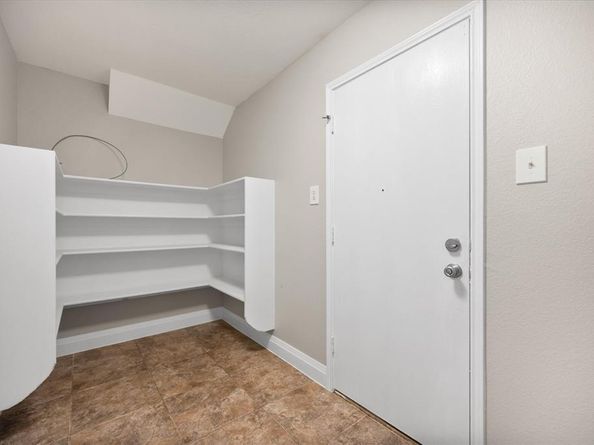 800  Green Heath Avenue , Fort Worth Texas 76120