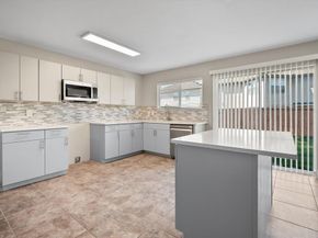 800  Green Heath Avenue , Fort Worth Texas 76120