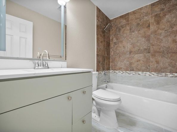 800  Green Heath Avenue , Fort Worth Texas 76120