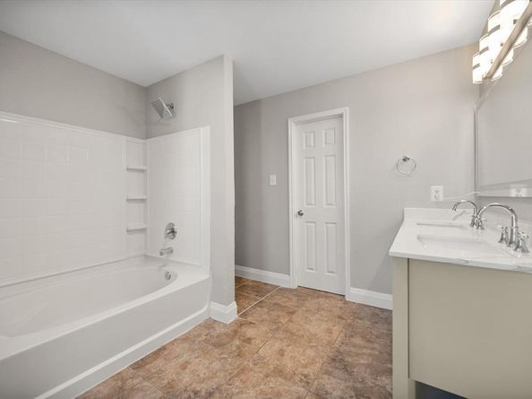 800  Green Heath Avenue , Fort Worth Texas 76120