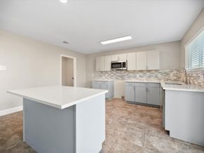 800  Green Heath Avenue , Fort Worth Texas 76120