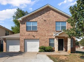 800  Green Heath Avenue , Fort Worth Texas 76120
