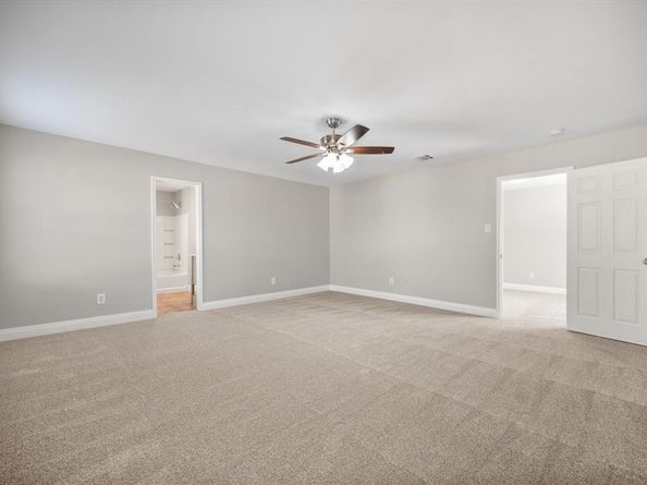 800  Green Heath Avenue , Fort Worth Texas 76120