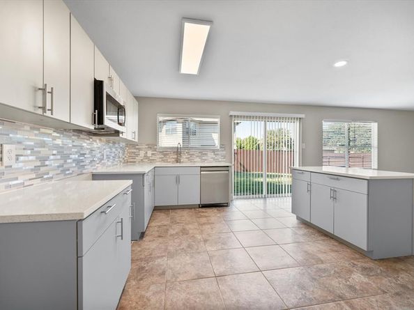 800  Green Heath Avenue , Fort Worth Texas 76120