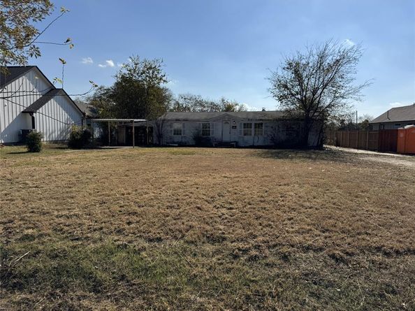 1658  Brookview Drive , Lancaster Texas 75146