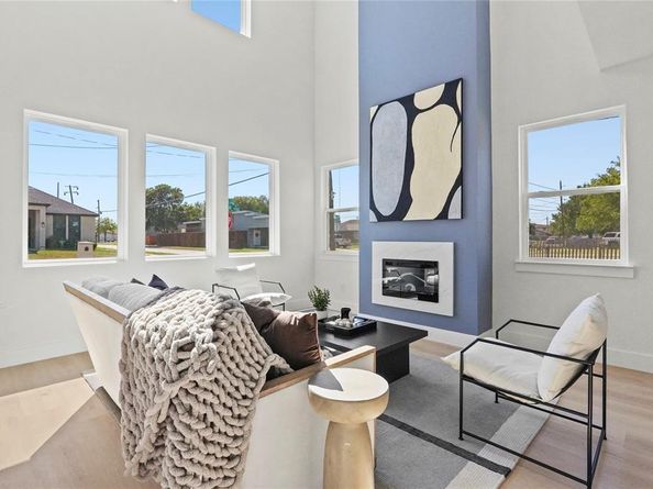 3639  Pueblo Street , Dallas Texas 75212