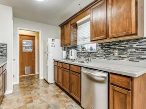 1310  Kingsbridge Drive , Garland Texas 75040